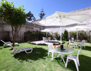 hotel-san-agustin-posada-monasterio-terraza